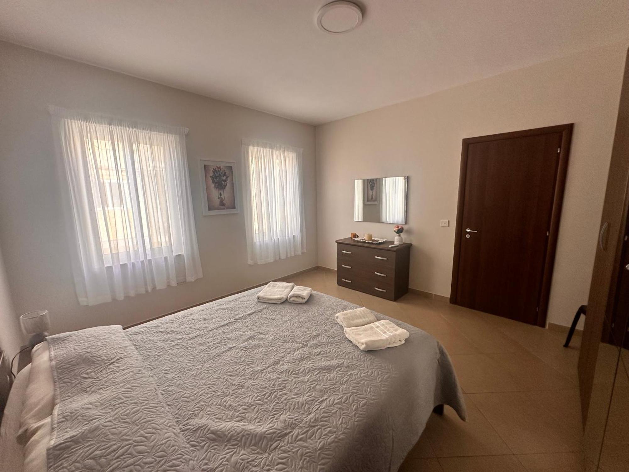 Cliff Side Apartman *